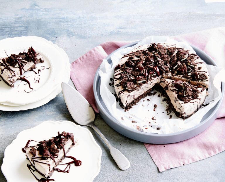 Cookies & Cream Ice Cream Cake recipe