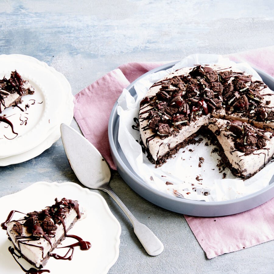 Cookies & Cream Ice Cream Cake recipe