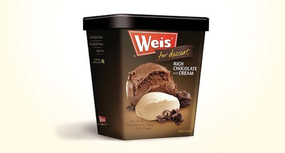 Stock photo of a tub of Weis Dark Chocolate dessert.